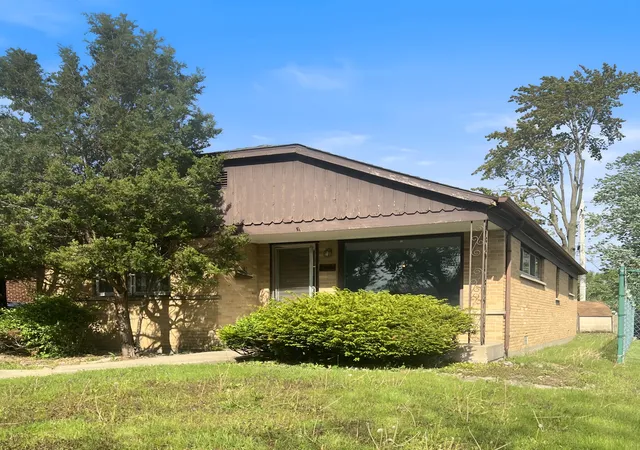 2nd image of 17205 Highland Ave, Hazel Crest, IL 60429 | MLS# 12642194