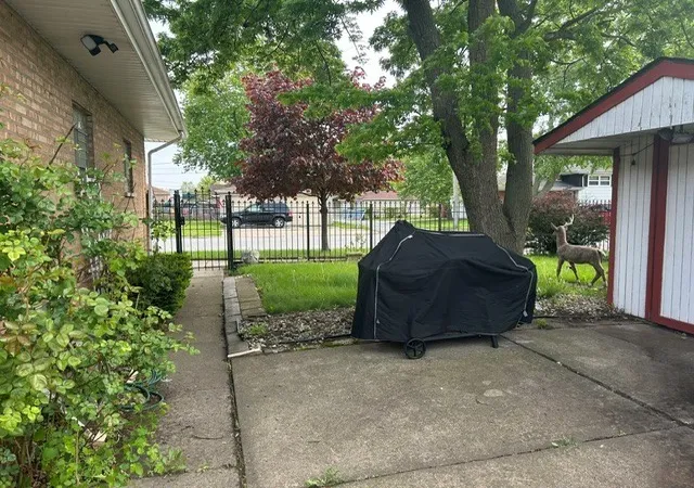 3rd image of 12764 S Ada St, Calumet Park, IL 60827 | MLS# 12642303