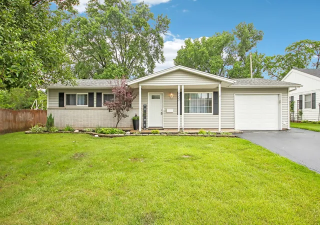 Homes for sale in Orland Park, IL | 10227 Hilltop Dr, Orland Park, IL 60462 | MLS# 12642356