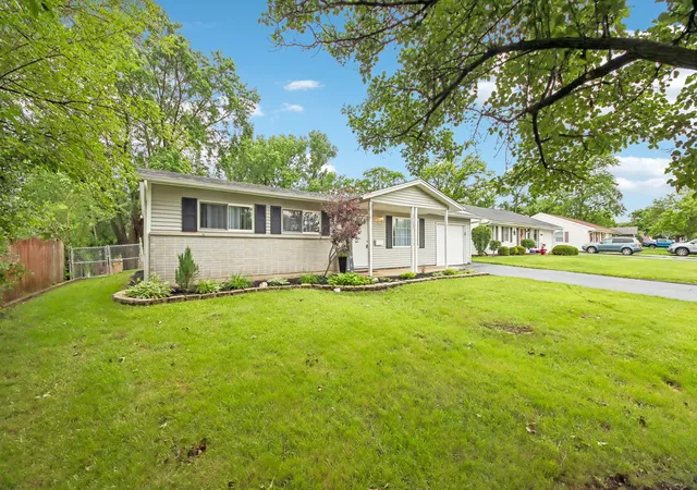 Homes for sale in Orland Park, IL | 10227 Hilltop Dr, Orland Park, IL 60462 | MLS# 12642356