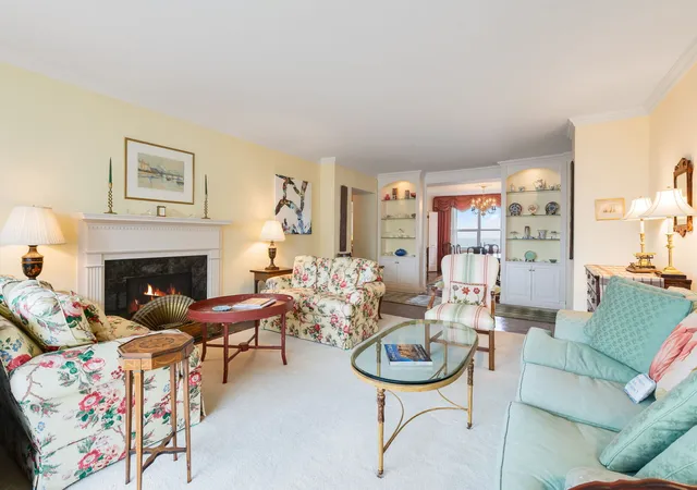 4th image of 1515 N Astor St #17BC, Chicago, IL 60610 | MLS# 12642412