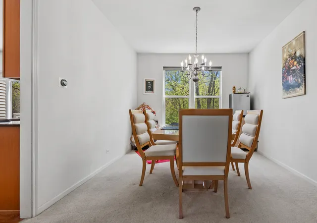 4th image of 713 Blue Ridge Dr, Streamwood, IL 60107 | MLS# 12642502