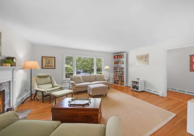 Photo 3 of Sale Pending at 202 Latrobe Ave, Northfield, IL 60093 | MLS# 12642638 | Listing updated on 2026-09-25
