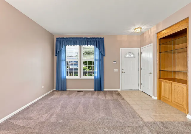 5th image of 13263 Stonebridge Dr, Huntley, IL 60142 | MLS# 12642662