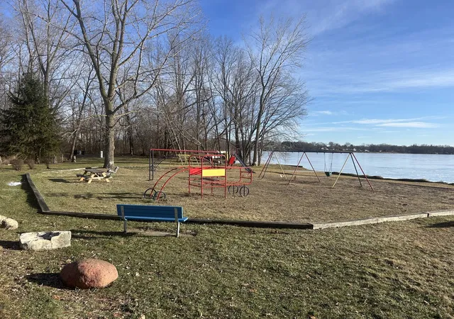 Homes for sale in Island Lake, IL | 28576 N Parkview Dr, Island Lake, IL 60042 | MLS# 12642663