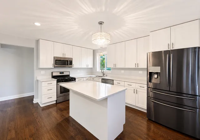 Homes for sale in Orland Park, IL | 14949 Lakeview Dr #102, Orland Park, IL 60462 | MLS# 12642690