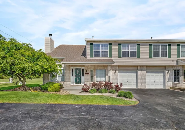 Photo 1 of Townhouse for sale at 1466 Root St #1, Crest Hill, IL | MLS# 12642751 | Listing updated on 2026-09-19