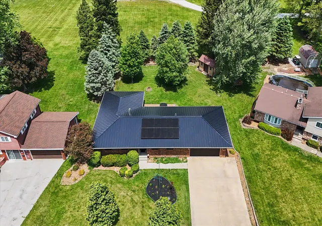 Photo 3 of Single family home for sale at 518 E South Ct St, Chatsworth, IL 60921 | MLS# 12642796 | Listing updated on 2026-10-04