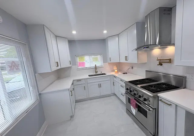 Photo 3 of Single family home for sale at 16438 Honore Ave, Markham, IL 60428 | MLS# 12642855 | Listing updated on 2026-09-19