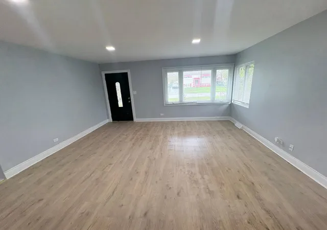 Photo 4 of Single family home for sale at 16438 Honore Ave, Markham, IL 60428 | MLS# 12642855 | Listing updated on 2026-09-19