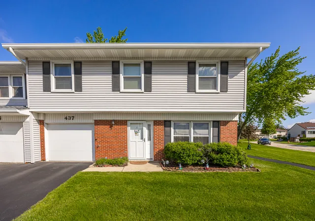 Homes for sale in Bolingbrook, IL | 437 Wright Ct, Bolingbrook, IL 60440 | MLS# 12642944