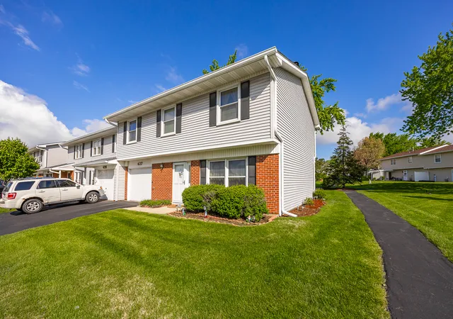 Homes for sale in Bolingbrook, IL | 437 Wright Ct, Bolingbrook, IL 60440 | MLS# 12642944