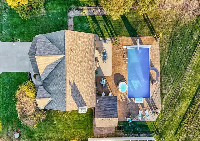 4th image of 1123 Country Oak Dr, Ottawa, IL 61350 | MLS# 12643058