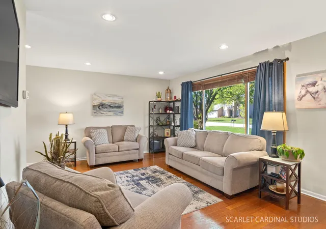 Photo 3 of Single family home for sale at 652 Princeton Ln, New Lenox, IL 60451 | MLS# 12643082 | Listing updated on 2026-09-23