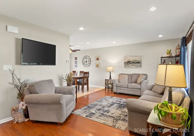 Photo 3 of Single family home for sale at 652 Princeton Ln, New Lenox, IL 60451 | MLS# 12643082 | Listing updated on 2026-09-23
