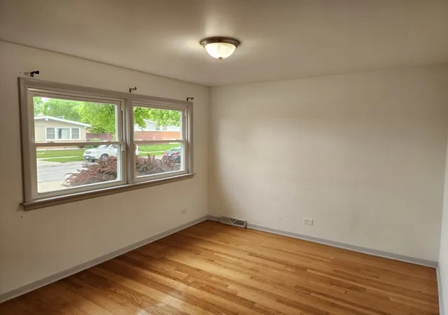 3rd image of 151 Amy St, Chicago Heights, IL 60411 | MLS# 12643160