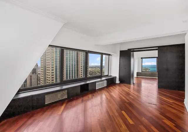 4th image of 175 E Delaware Pl #5002, Chicago, IL 60611 | MLS# 12643181