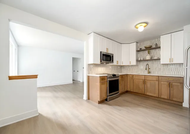 4th image of 5516 W Higgins Ave, Chicago, IL 60630