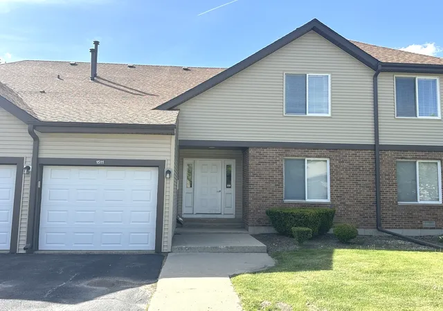 Homes for sale in Sycamore, IL | 1511 Longwood Dr #1511, Sycamore, IL 60178 | MLS# 12643421