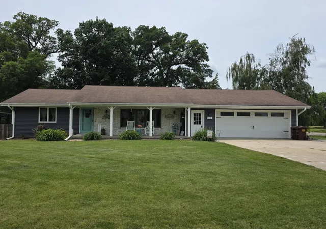 Homes for sale in Prophetstown, IL | 304 Tree Ln, Prophetstown, IL 61277 | MLS# 12643427