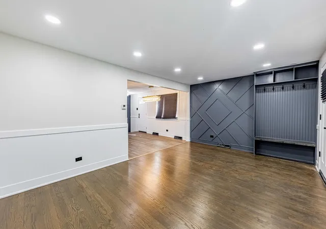 5th image of 8051 S Escanaba Ave, Chicago, IL 60617 | MLS# 12643731