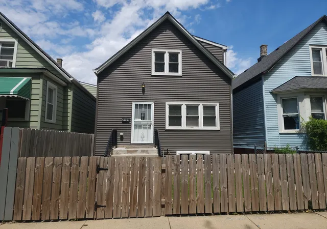 Homes for sale in Chicago, IL | 2102 W 68th Pl, Chicago, IL 60636 | MLS# 12643840