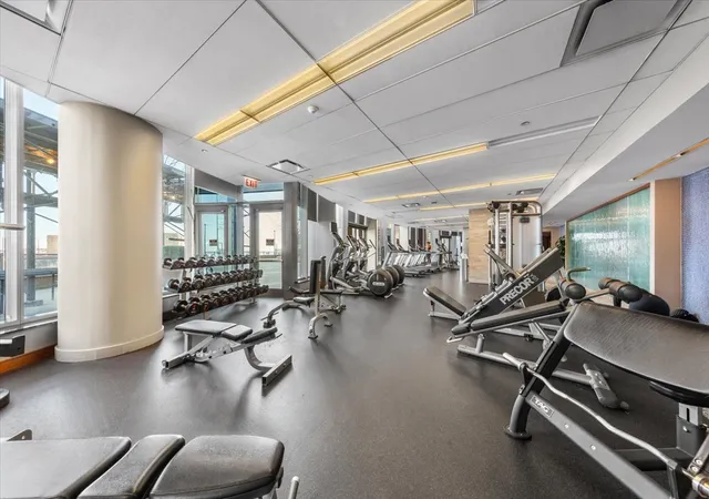 2nd image of 420 E Waterside Dr, Chicago, IL 60601