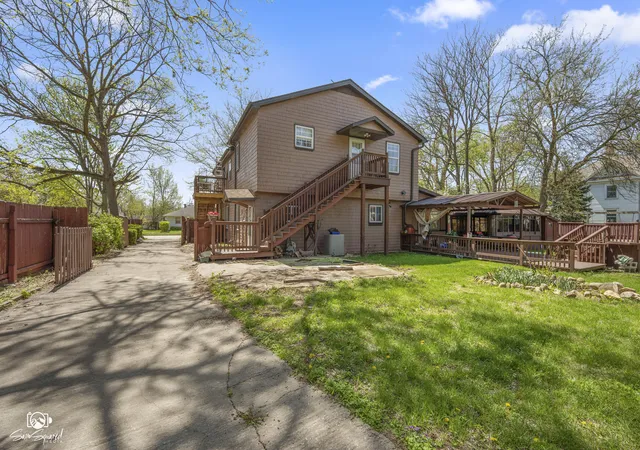 Photo 4 of Single family home for sale at 103 E Saint Marys St, Minooka, IL 60447 | MLS# 12644126 | Listing updated on 2026-06-04