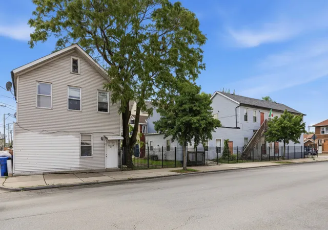 3rd image of 1801 W 21St Pl, Chicago, IL 60608 | MLS# 12644428