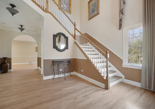 2nd image of 335 W Carriage Ln, Bensenville, IL 60106 | MLS# 12644543