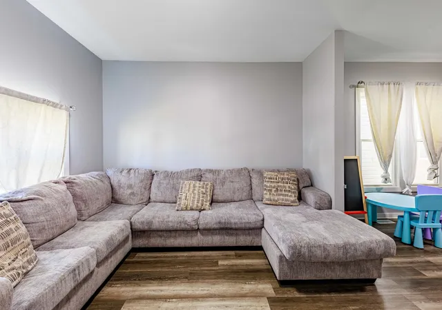 5th image of 82 Isa Ave, Chicago Heights, IL 60411 | MLS# 12644605
