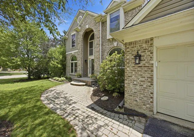 Homes for sale in Crystal Lake, IL | 1497 Lilac Dr, Crystal Lake, IL 60014 | MLS# 12644651