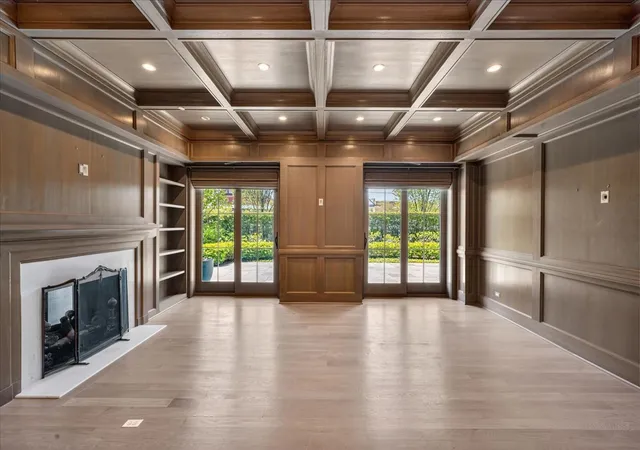 3rd image of 727 N Mckinley Rd, Lake Forest, IL 60045