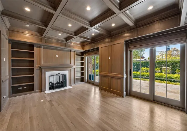 4th image of 727 N Mckinley Rd, Lake Forest, IL 60045