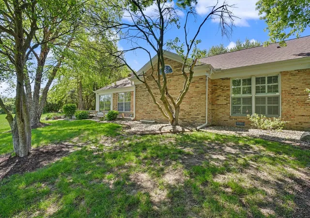 image of 2032 Bentbrook Dr, Champaign, IL 61822
