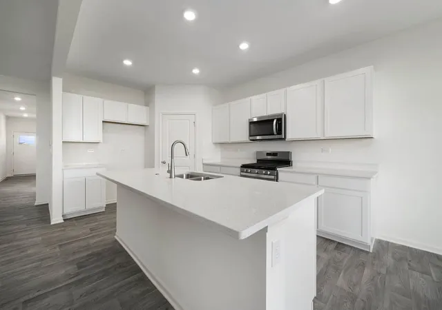 3rd image of 6215 Longford Ln, Tinley Park, IL 60477 | MLS# 12644969