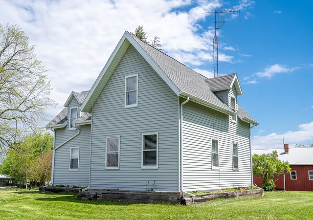 Photo 2 of Single family home for sale at 1274 Whitney Rd, Amboy, IL 61310 | MLS# 12644972 | Listing updated on 2026-09-27