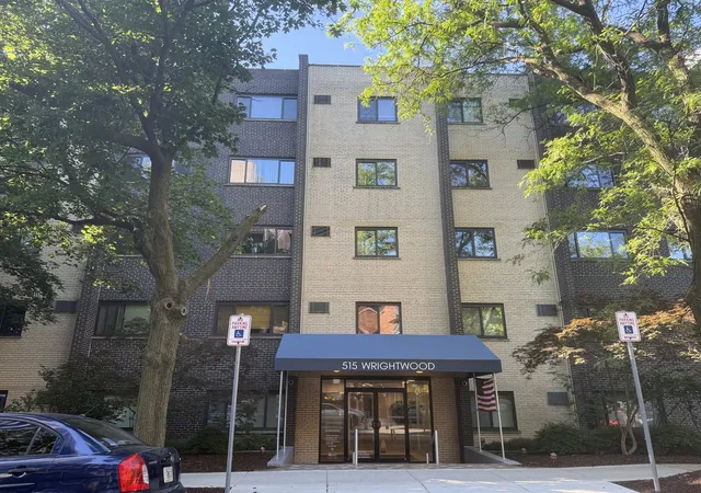 Photo 1 of Condo for sale at 515 W Wrightwood Ave #315, Chicago, IL 60614 | MLS# 12645129 | Listing updated on 2026-10-07