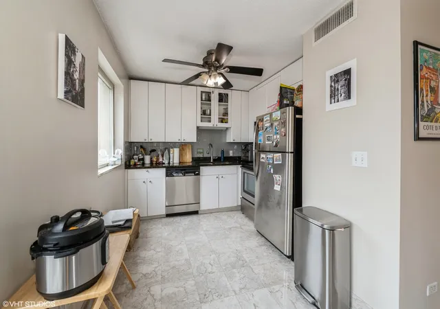 5th image of 1212 N La Salle Dr, Chicago, IL 60610