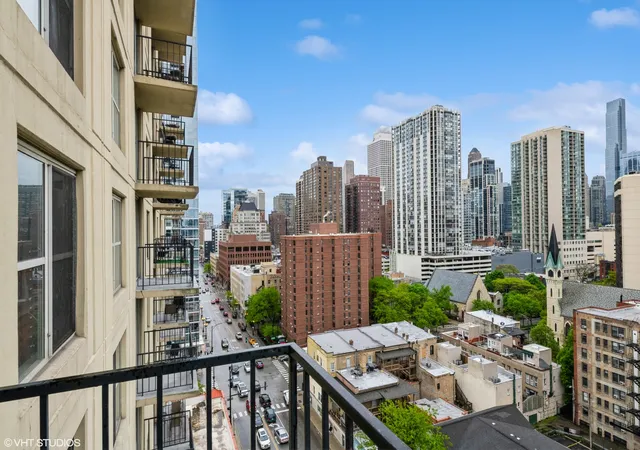 2nd image of 1212 N La Salle Dr, Chicago, IL 60610