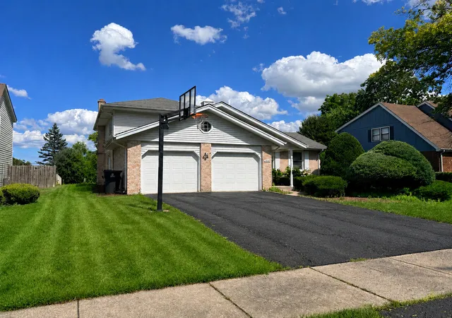 1st image of 1613 Tina Ln, Flossmoor, IL 60422 | MLS# 12645261