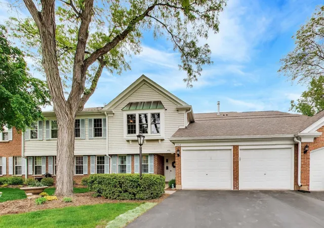 Homes for sale in Prospect Heights, IL | 592 Edinburgh Ln #B, Prospect Heights, IL 60070 | MLS# 12645325
