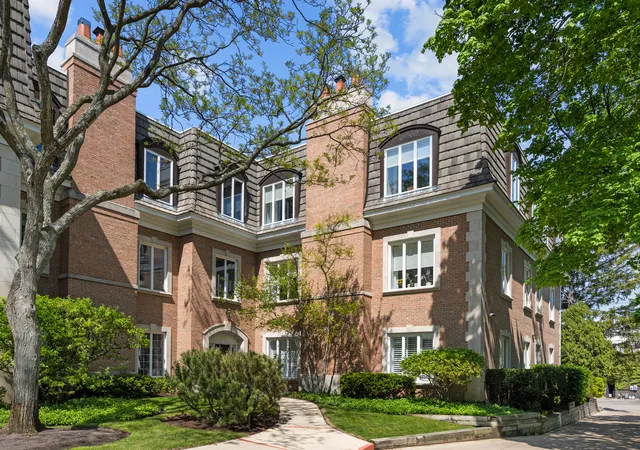 Homes for sale in Lake Forest, IL | 485 Oakwood Ave #D-2, Lake Forest, IL 60045 | MLS# 12645378