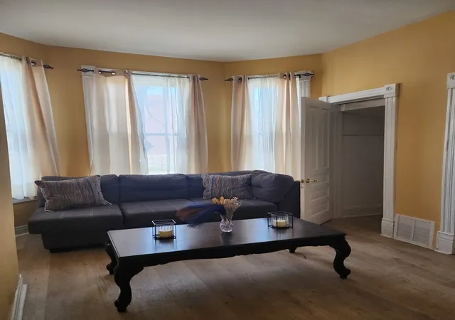 4th image of 7700 S Emerald Ave, Chicago, IL 60620 | MLS# 12645393