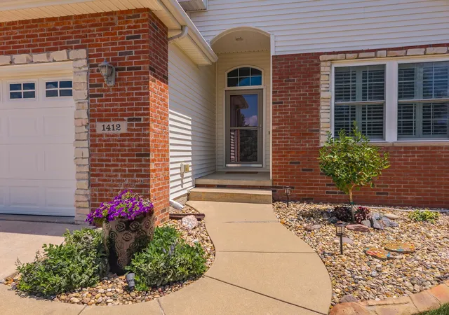 Homes for sale in Bloomington, IL | 1412 Kickapoo Creek Rd, Bloomington, IL 61705 | MLS# 12645463