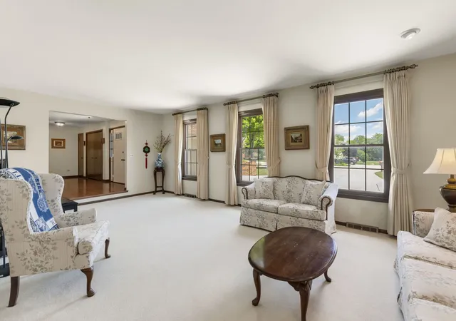 Homes for sale in Oak Brook, IL | 65 Regent Dr, Oak Brook, IL 60523 | MLS# 12645579