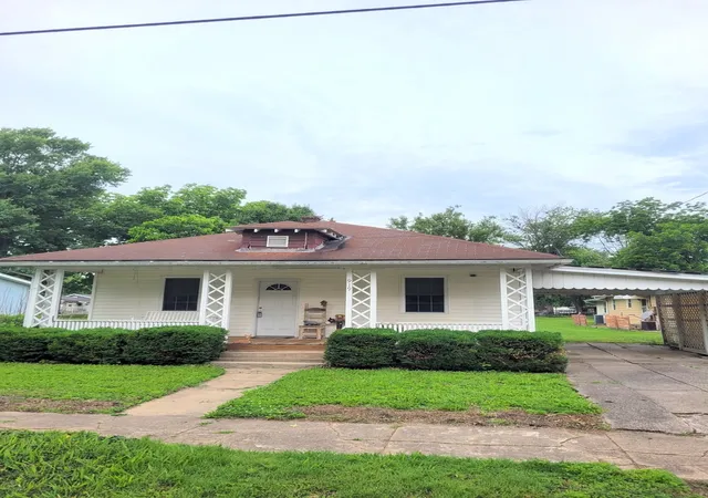 Homes for sale in Murphysboro, IL | 919 N 7th St, Murphysboro, IL 62966 | MLS# 12645610