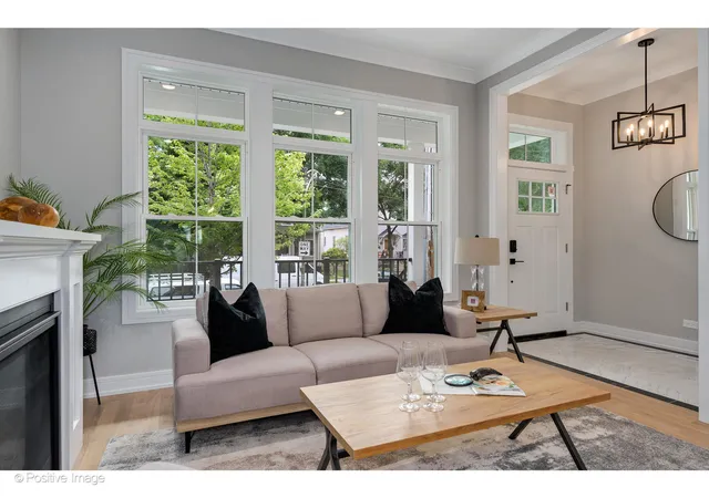 Homes for sale in Chicago, IL | 3107 N Oakley Ave, Chicago, IL 60618 | MLS# 12645653