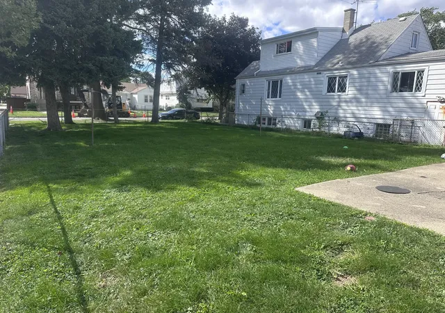 5th image of 3301 N Ozanam Ave, Chicago, IL 60634 | MLS# 12645662