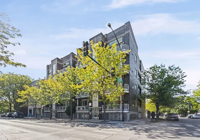 Homes for sale in Chicago, IL | 3559 W Montrose Ave #3E, Chicago, IL 60618 | MLS# 12645673
